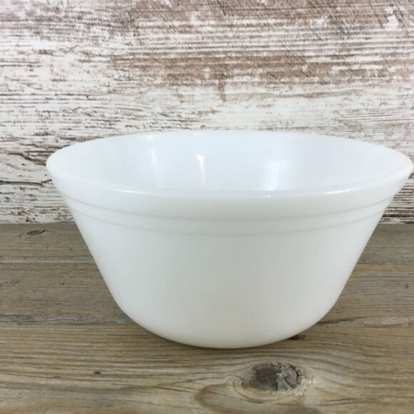 Vintage Federal White Milk Glass Oven Ware Mixing Bowl 7" Double Band F Shield - Picture 3 of 7